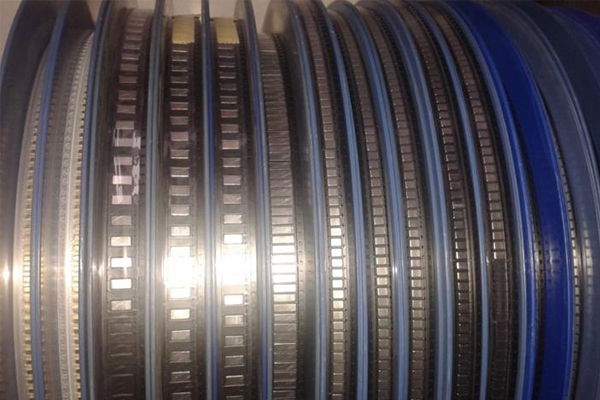 IC芯片編帶激光打碼刻字工藝解析