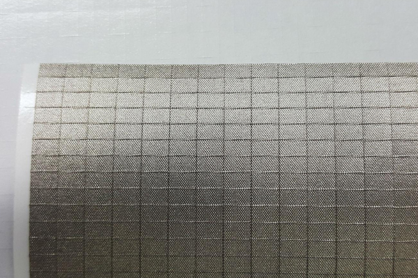 導(dǎo)電纖維布切割設(shè)備—導(dǎo)電布激光切割機