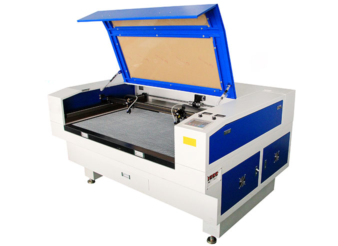 激光切割機在毛領上的應用