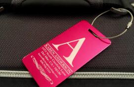 激光打標行李牌 防丟有妙招