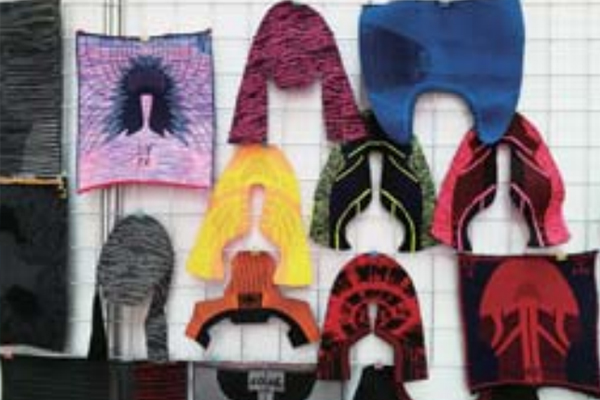 鞋面投影切割機(jī)，鞋材定位切割好幫手！